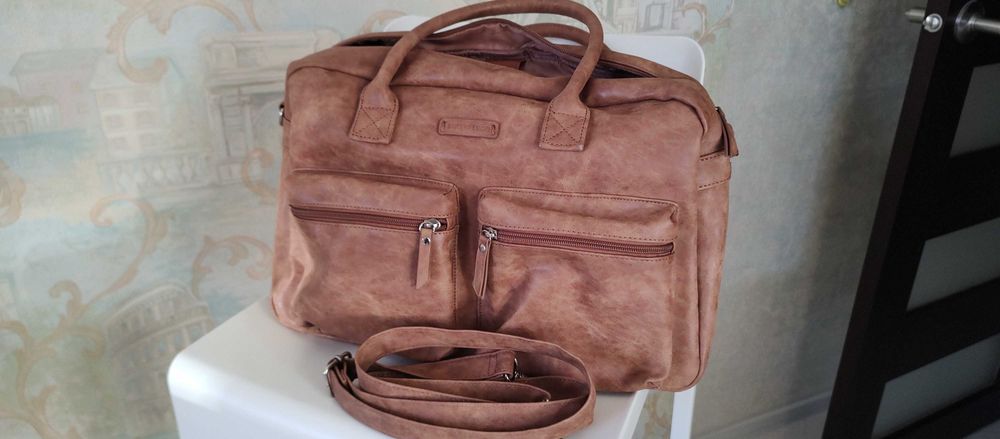 Сумка портфель. RENATO LUCCI. Вместительная !