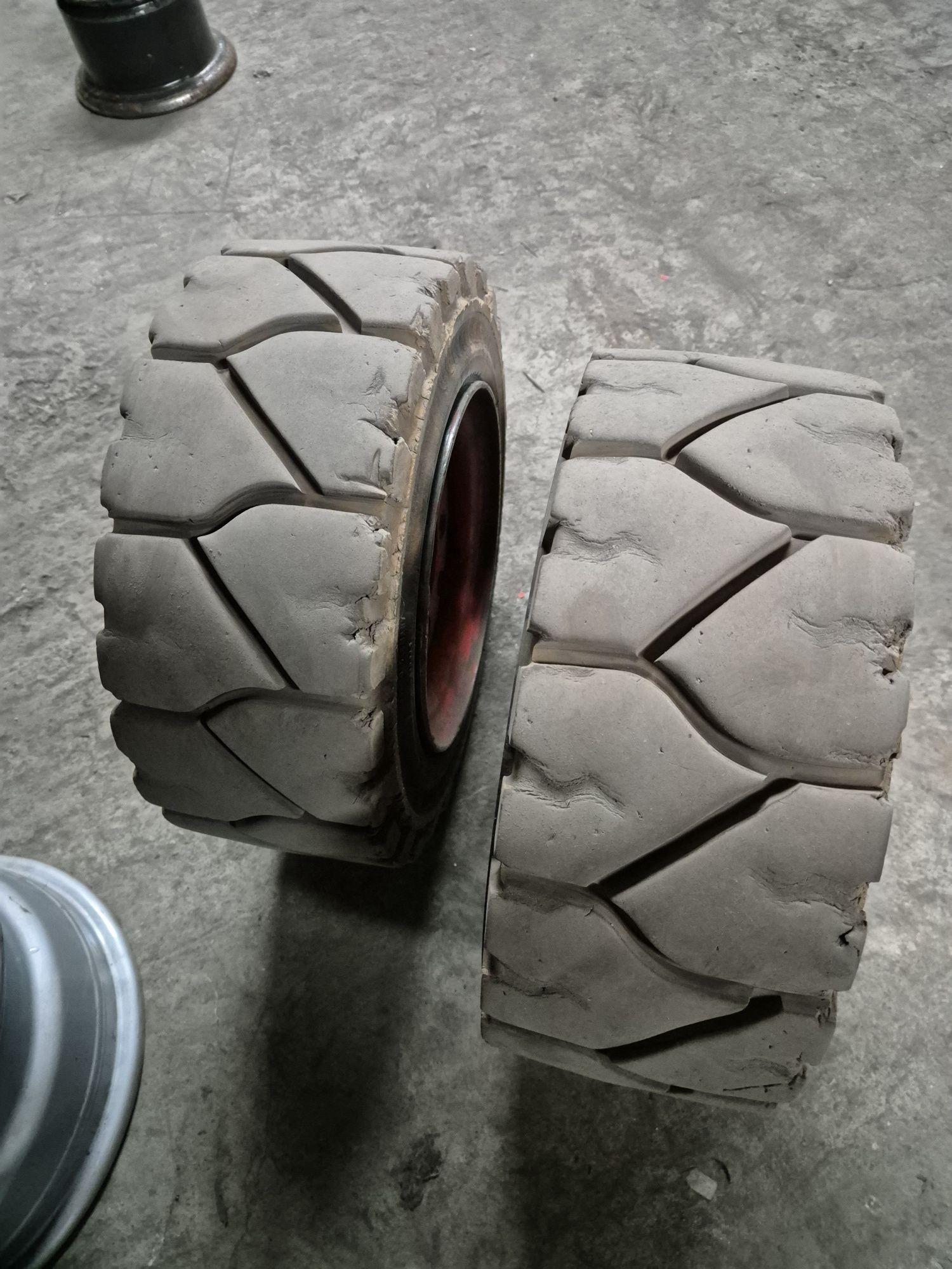 Opony, Koła 18x7-8 Linde H14, H16, H18, Jungheinrich