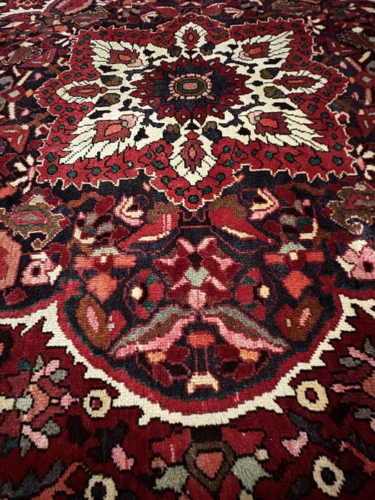 Tapete grande em lã (315x210cm)