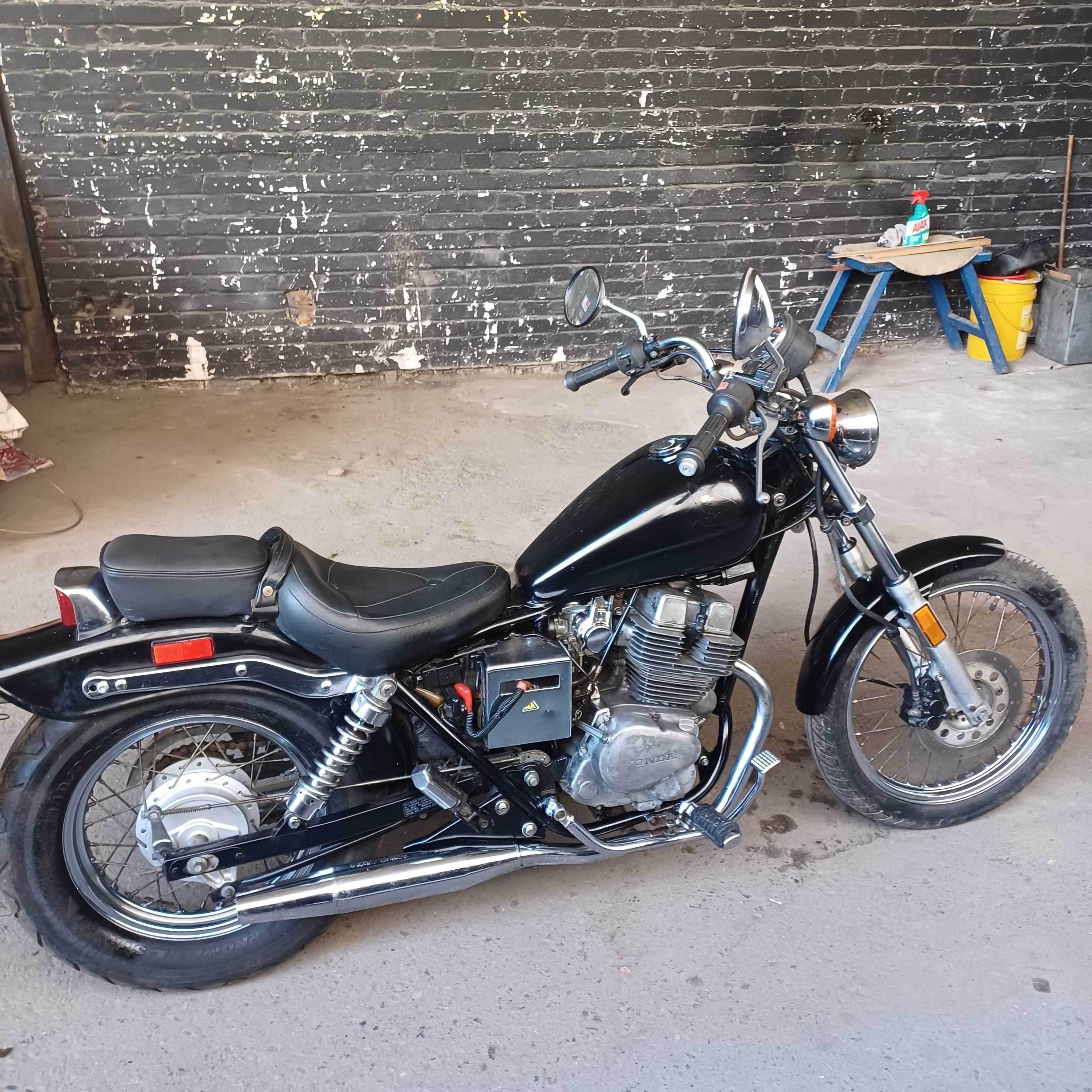 Honda REBEL 250 mcx