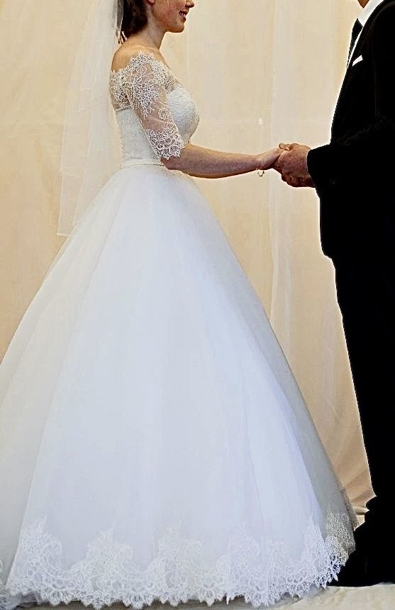 Весільння сукня