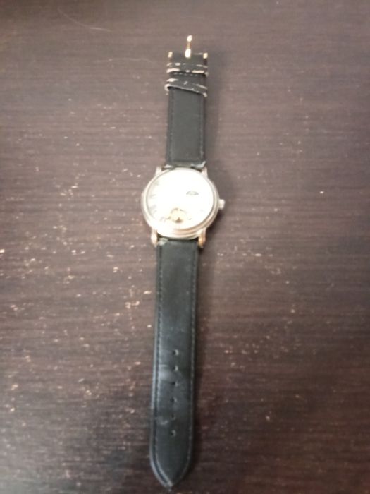 Продам часи б/у.