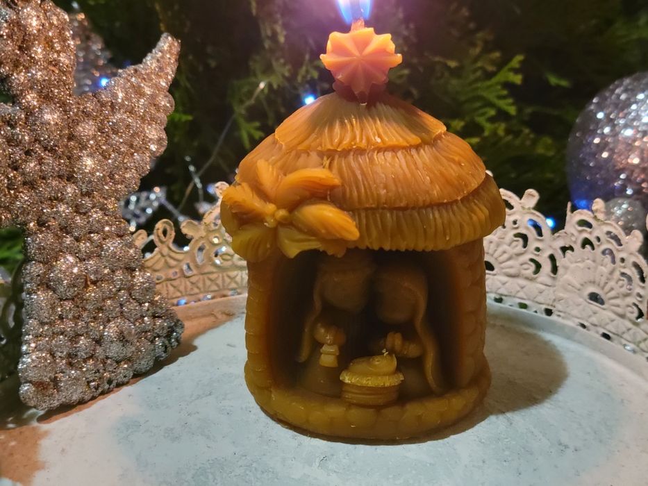 Свічка у формі - Вертепу з натурального бджолиного воску