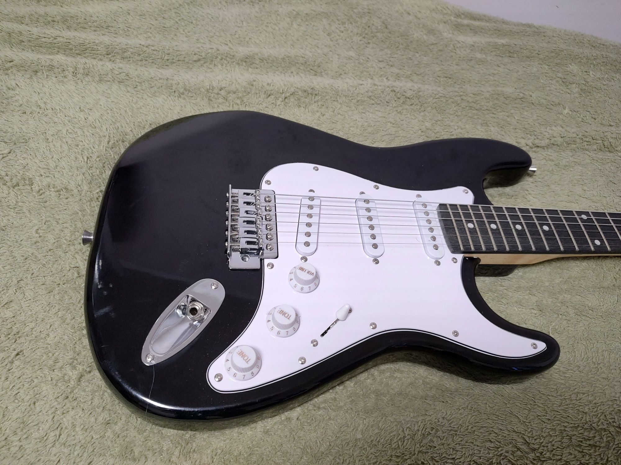 NOWA Evander Stratocaster gitara elektryczna Polecam !!