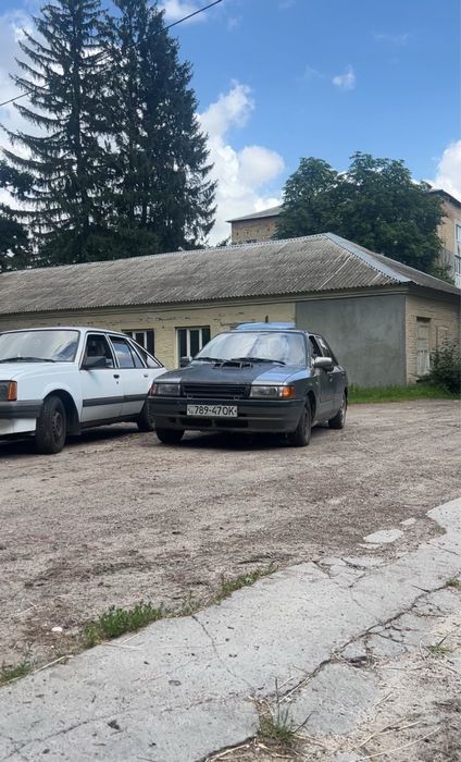 Автомобіль Мазда 323 1.6 / Mazda 323