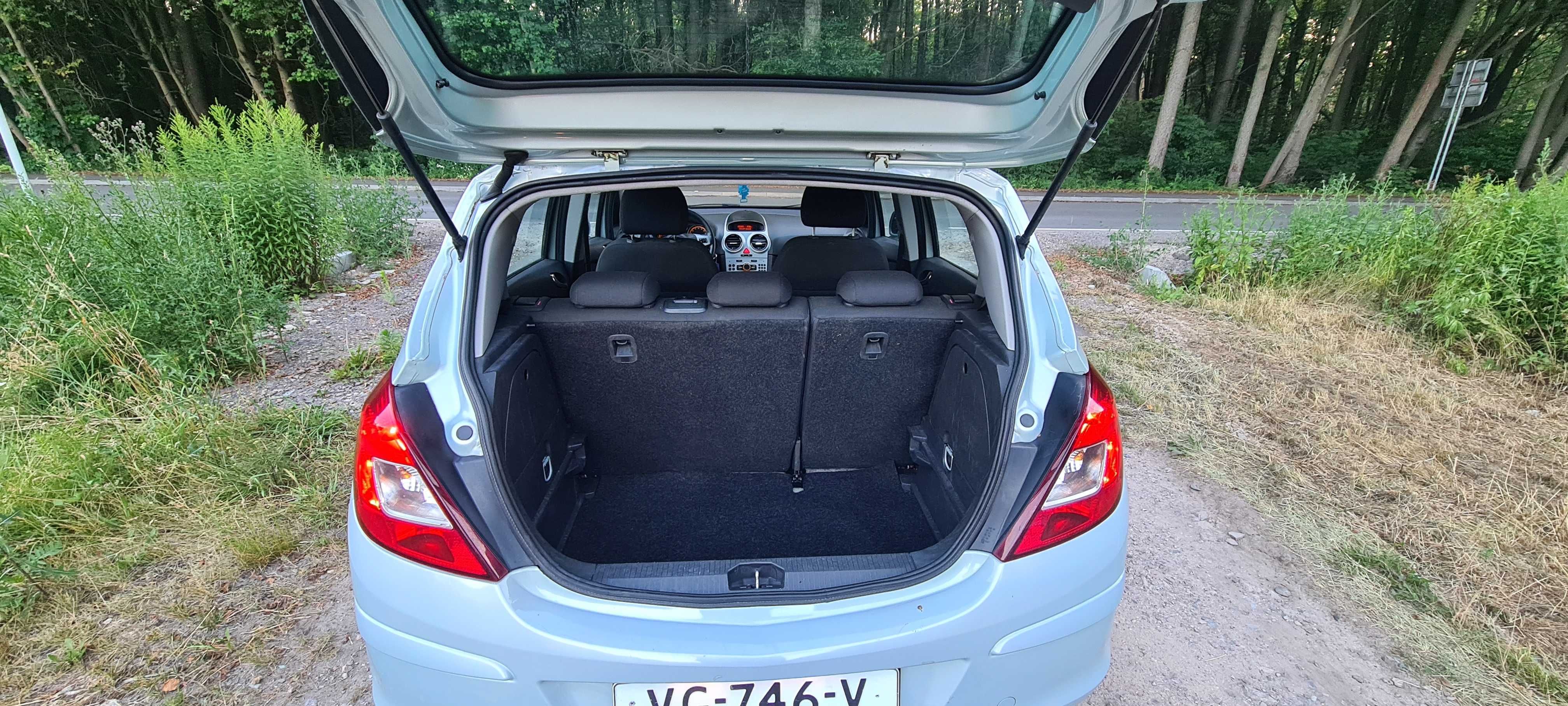 Opel Corsa***Benzyna***Klima***5 drzwi