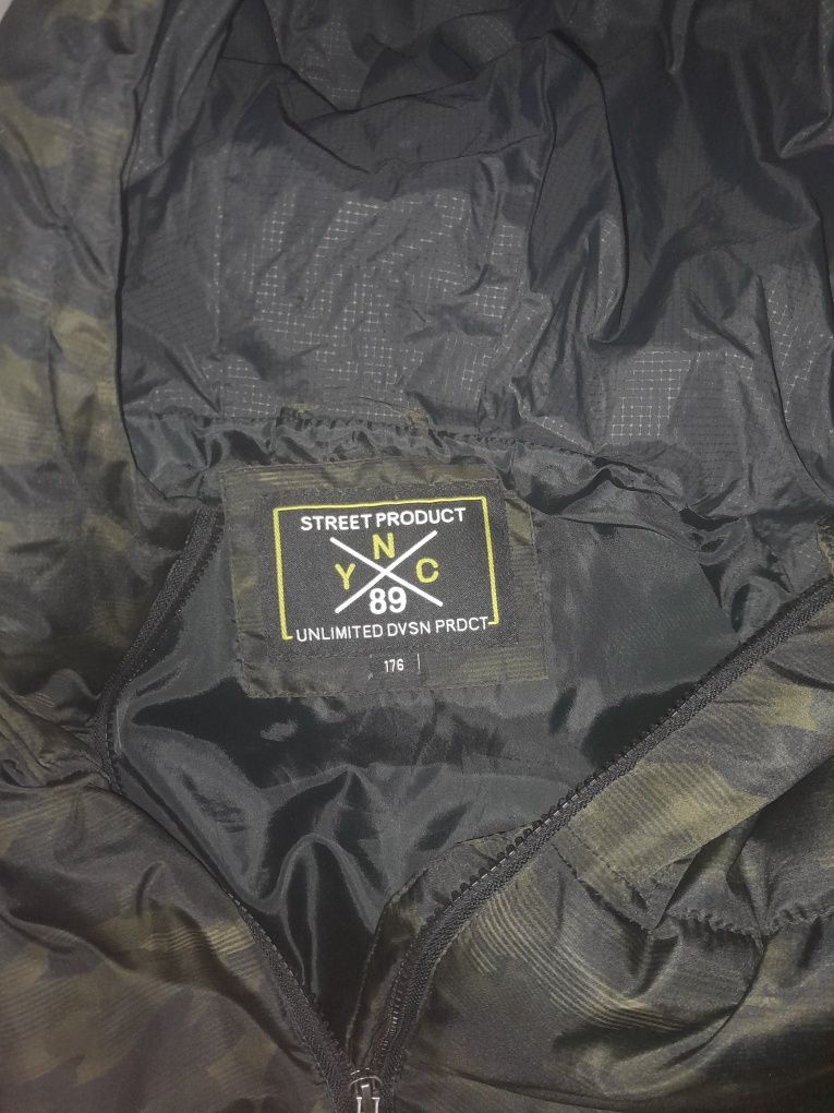 Kurtka C&A type anorak z kapturem dla chlopca r.182 cm.
