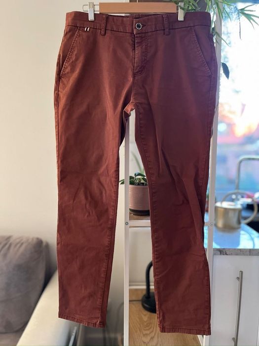 Spodnie Lavard chinos ceglane