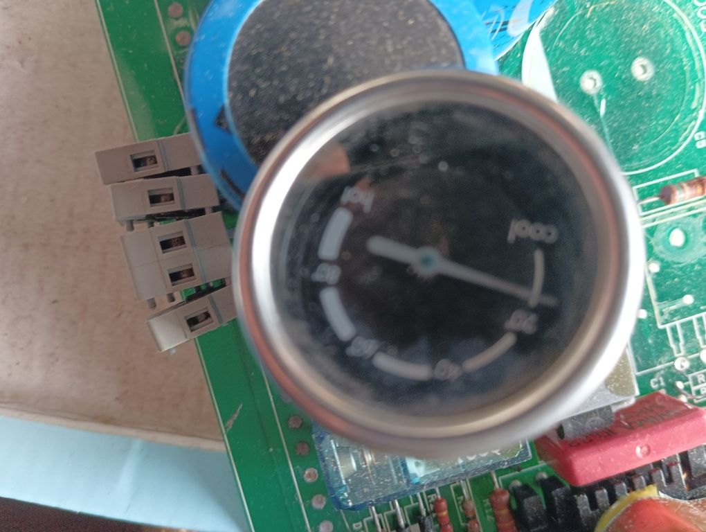 Продам термометр 0-100 градусів.
