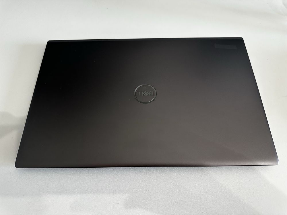 Laptop Dell Vostro 5502 Full HD win11 pro 15,6” i5 16 GB/256GB