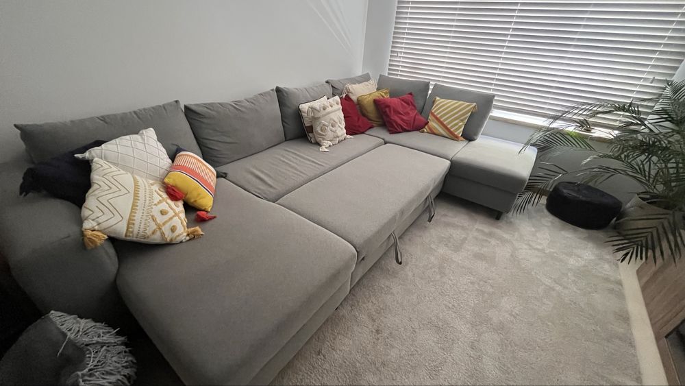 Sofá Gato Preto com chaise longue e arrumação