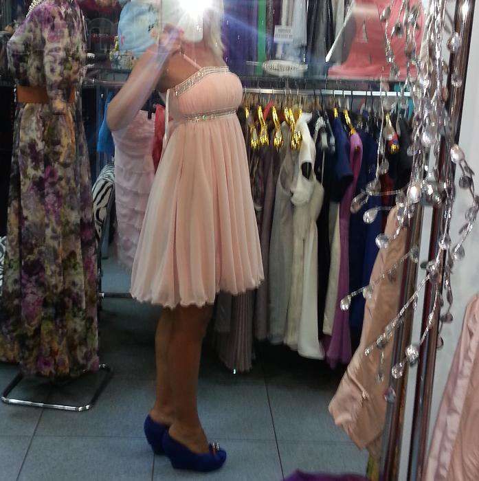 Продам шикарное, праздничное  платье