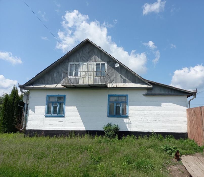 Великий будинок в смт. Соснове