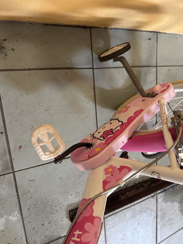 Bicicleta de criança usada