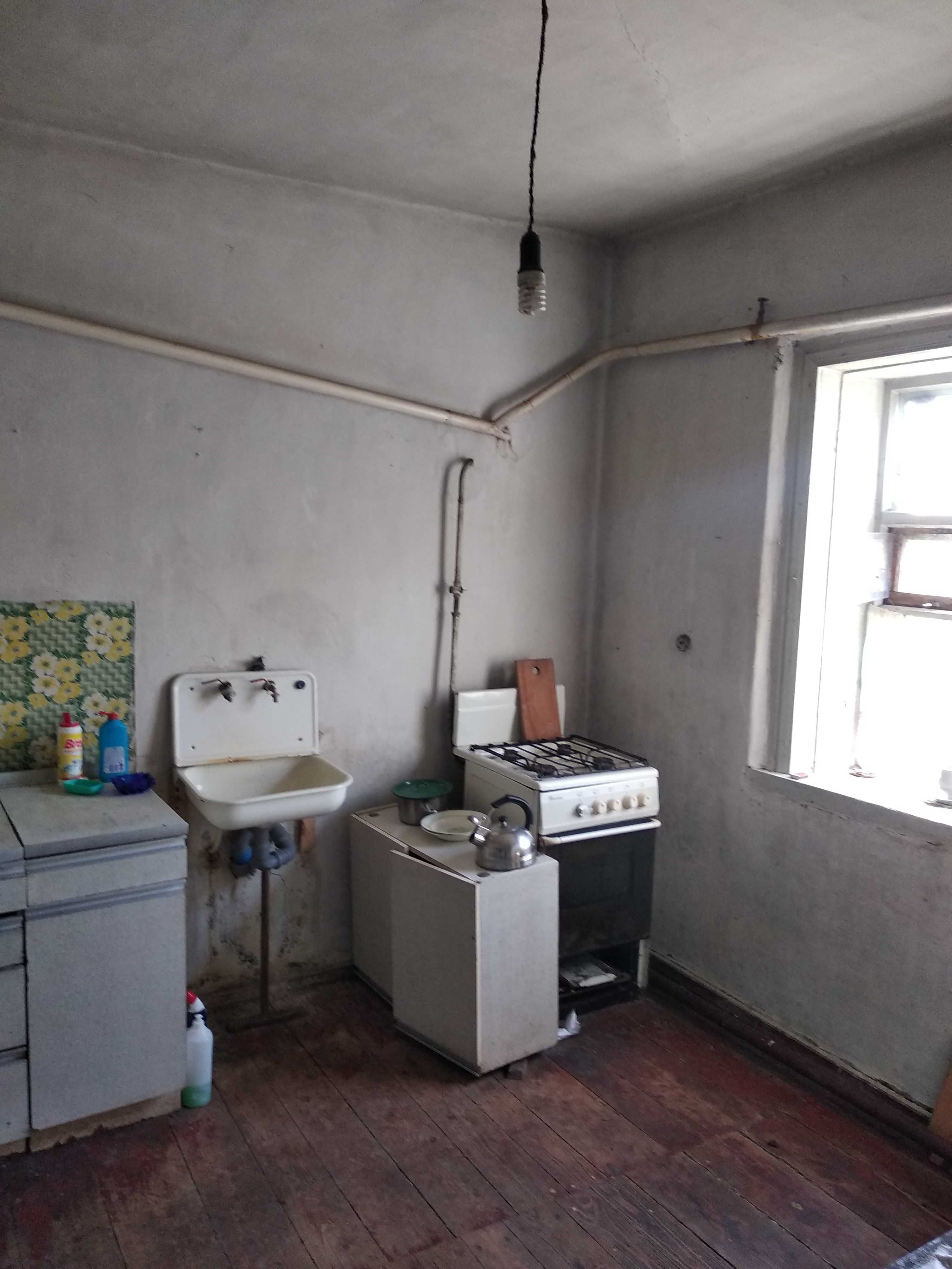Продам будинок з ділянкою