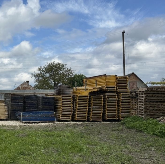 Фасадне риштування,риштування для фасадних та іробіт на висоті