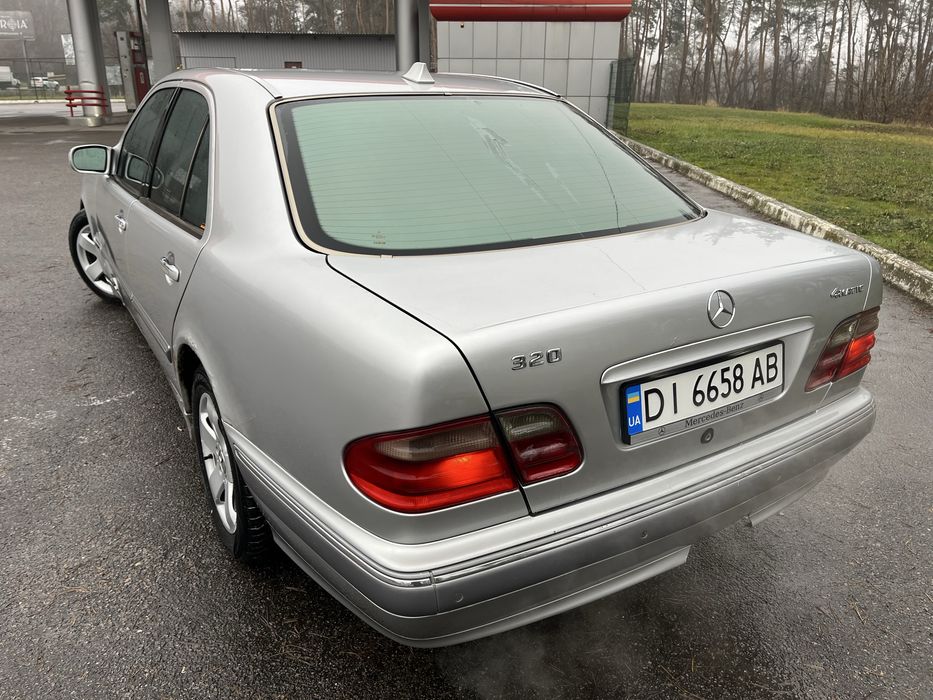 Мерседес Е320 w210