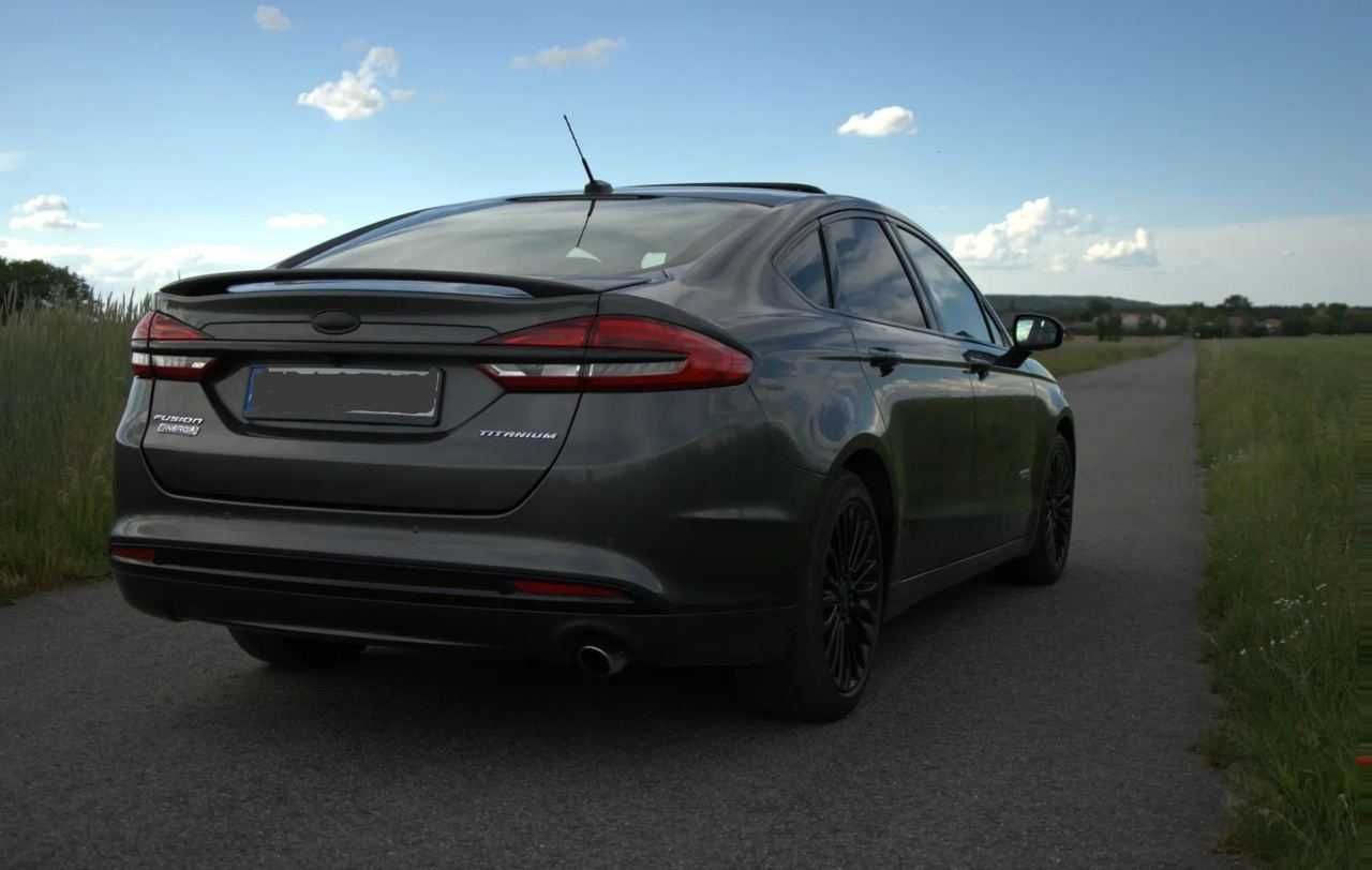 Ford Fusion Plug-in Hybrid 2019 року