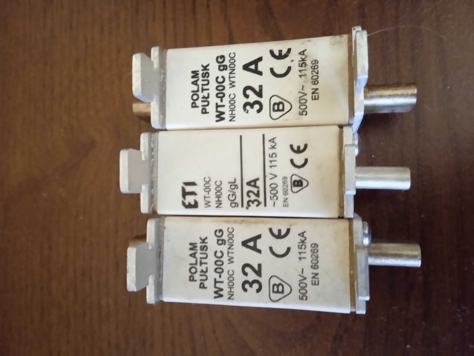 Komplet bezpieczników nożowych 32 A
