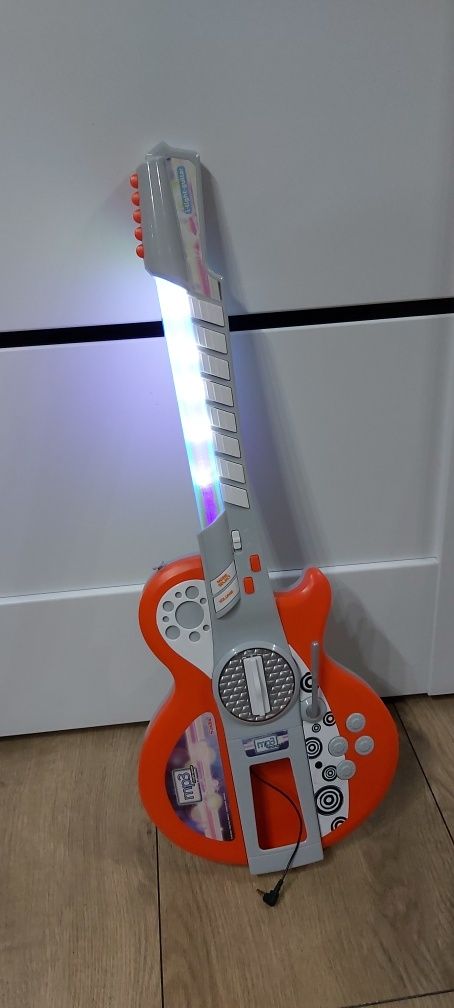 Gitara dziecięca grająca i świecąca