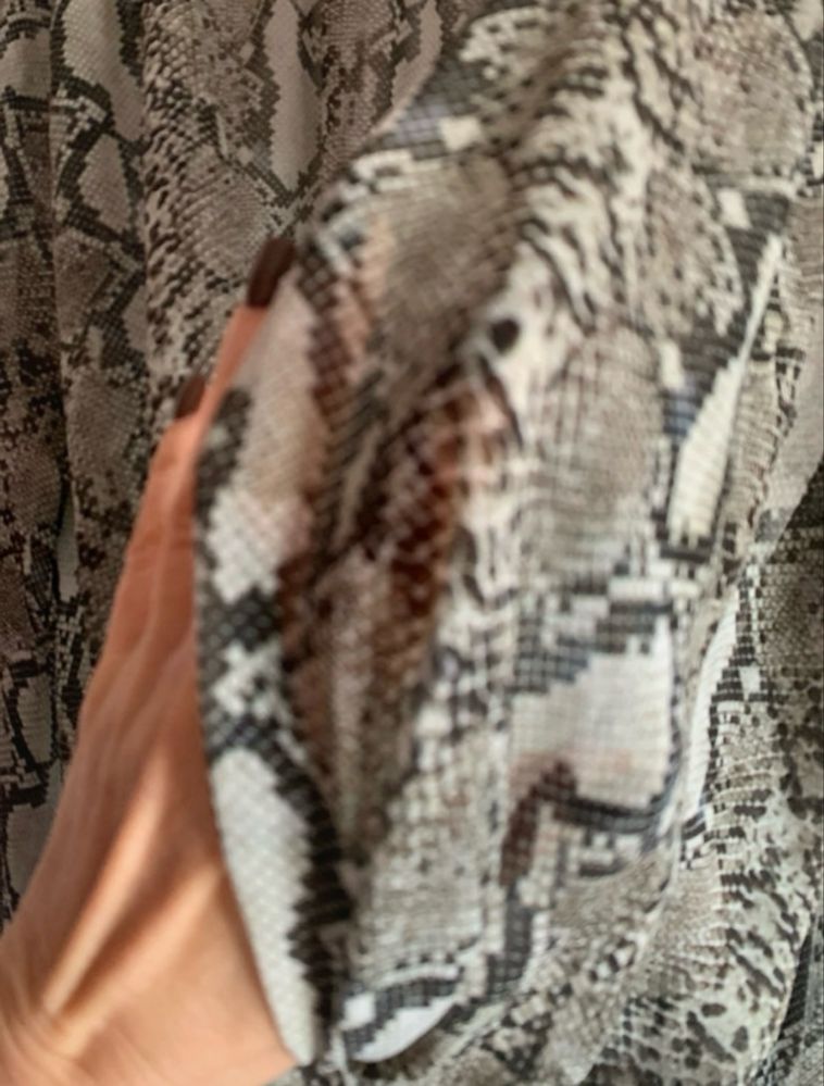 Zara, body cruzado, semitransparente, estampado animal print