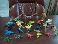 Набор игрушек  Динозавры разные