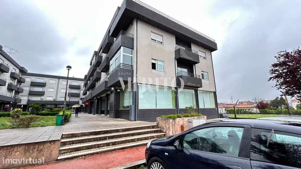 Loja em Delães - V.N.Famalicão.