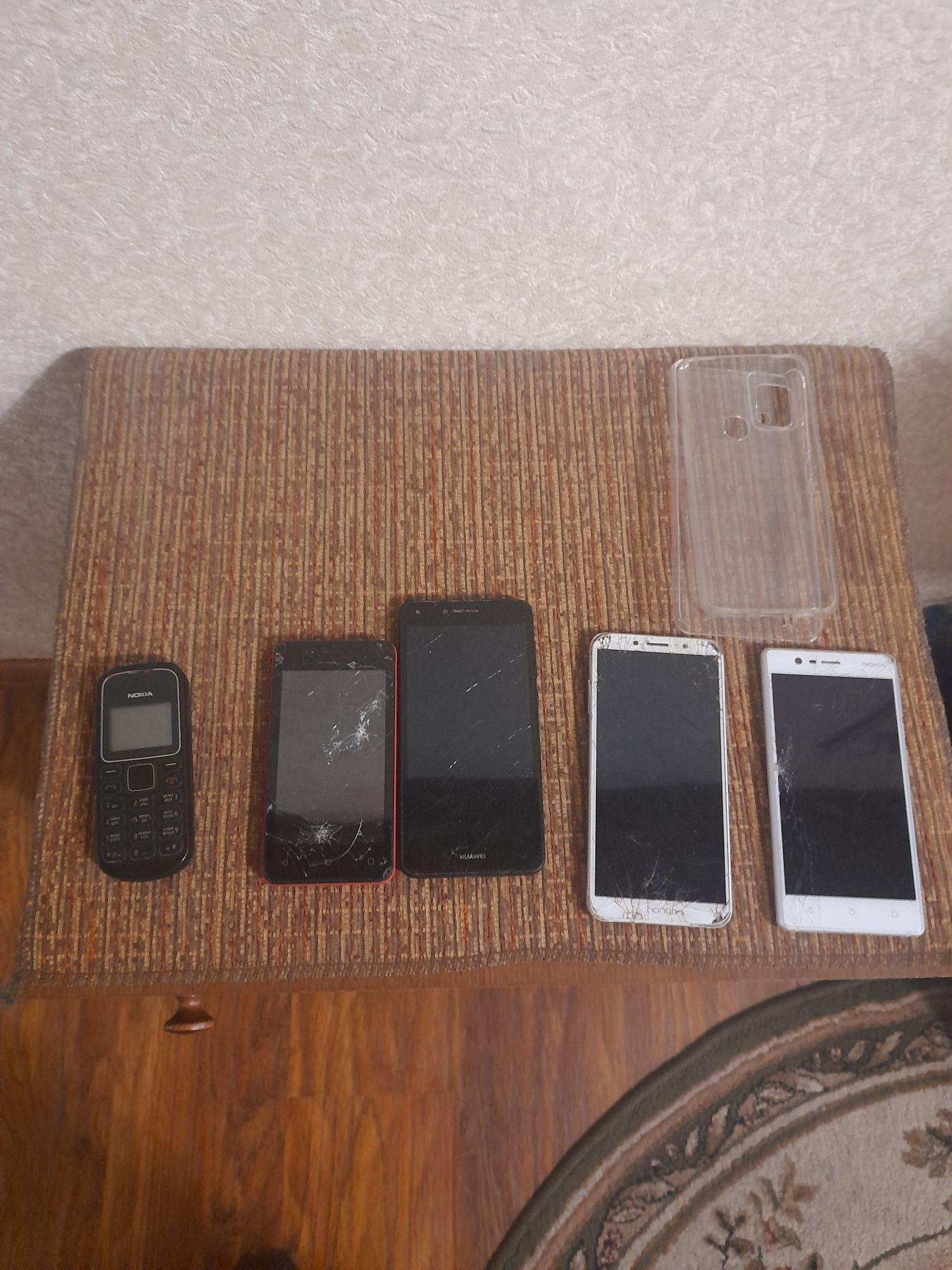 Продам телефони б/в