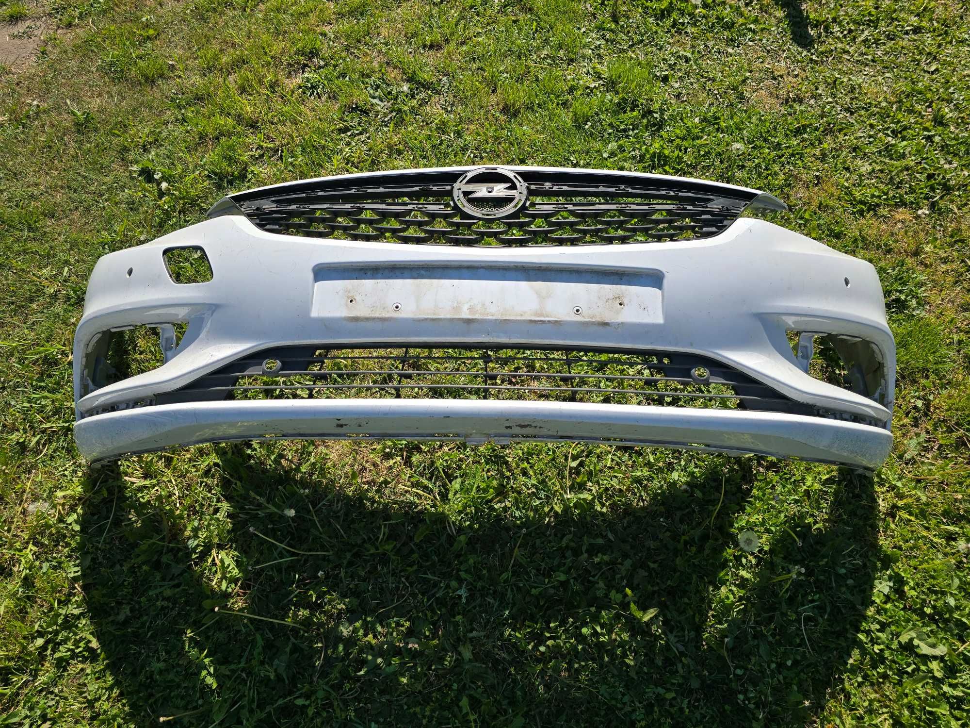 zderzak przód Opel Astra K