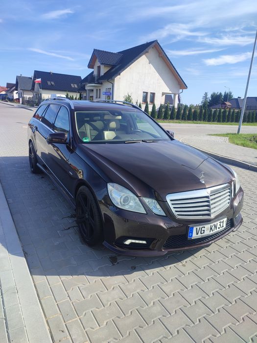 Mercedes E350 V6