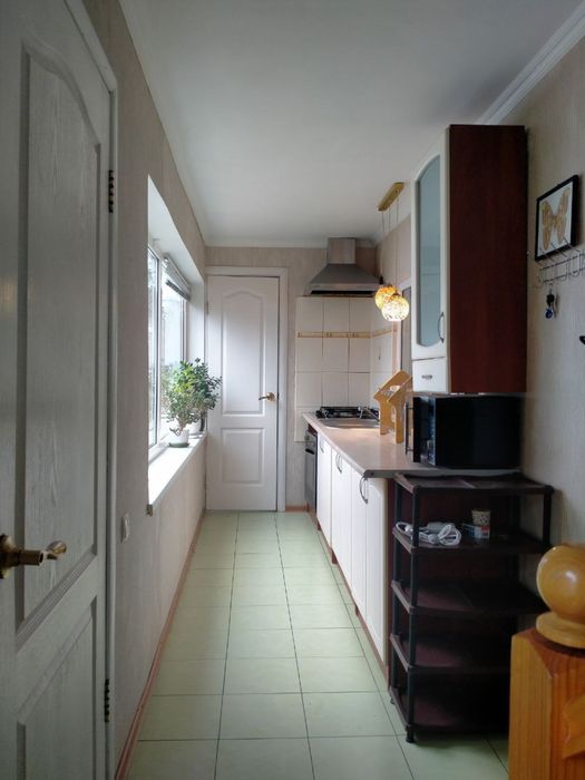 Здам половину двох поверхового будинку в с.Лютіж