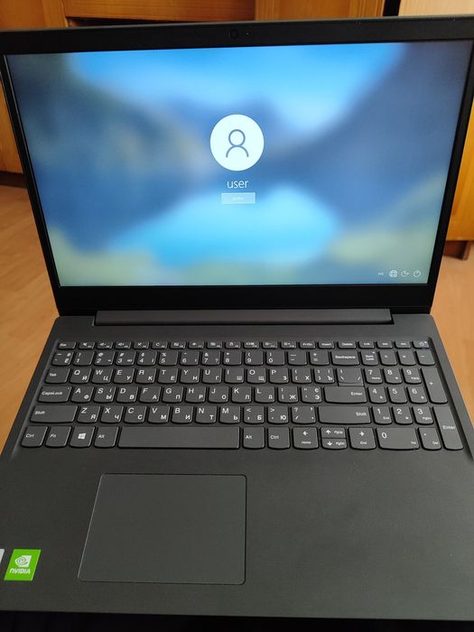 Ноутбук Lenovo V15-IIL