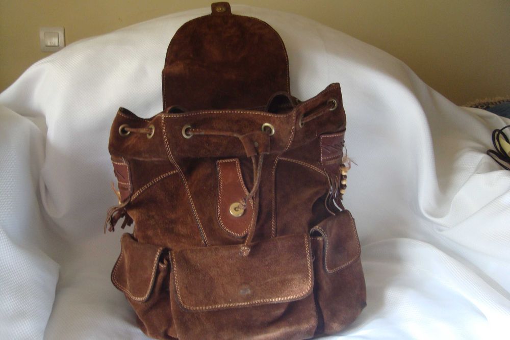 Bolsa Mochila, em Camurça castanha, como Nova