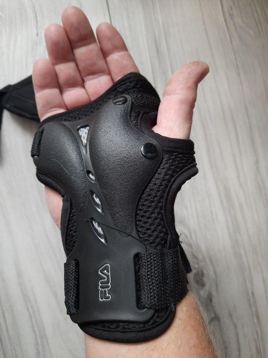 Ochraniacze na nadgarstki Fila