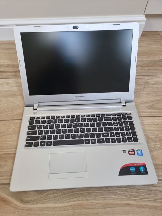 Laptop 15" Lenovo Z51-70, i3, 4GB, 240GB SSD, W10, w pełni sprawny.
