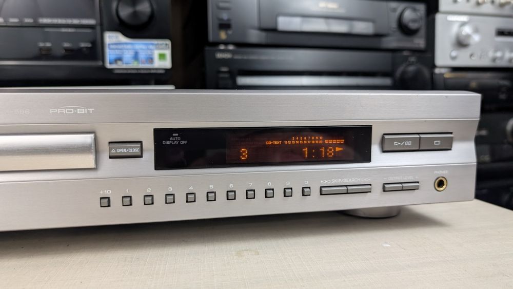 Yamaha CDX-596 Wysokiej klasy odtwarzacz płyt CD