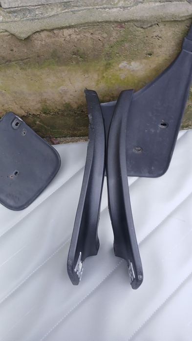 Бризговики ауді 100/А6 С4. Оригінал