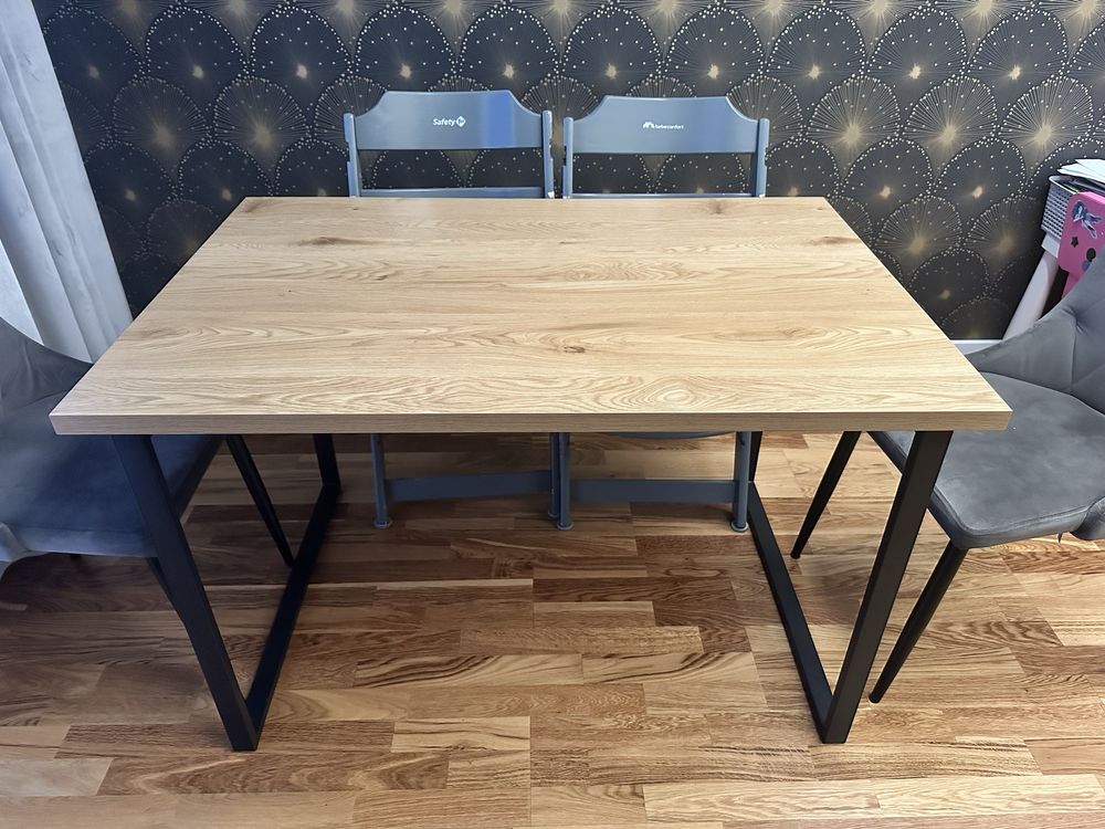 Stół do jadalni loft czarne nogi