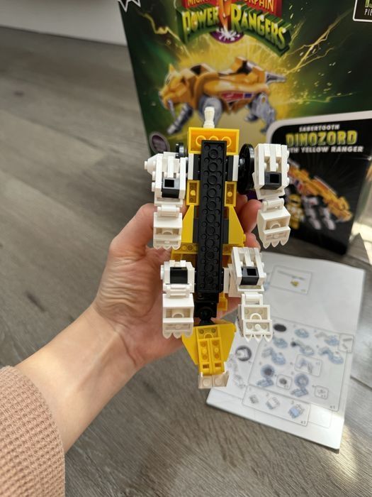 Lego Hasbro Tobot Power Rangers новий
Продам новий лего хасбро павер р