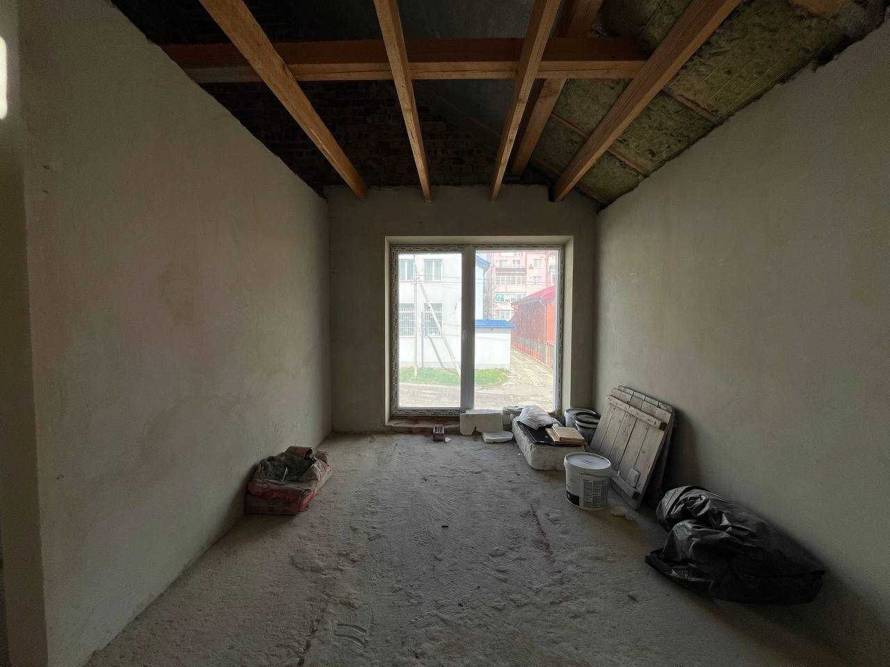 Стильний Duplex з терасою та навісом - 180м2, част.ремонт, комунікації