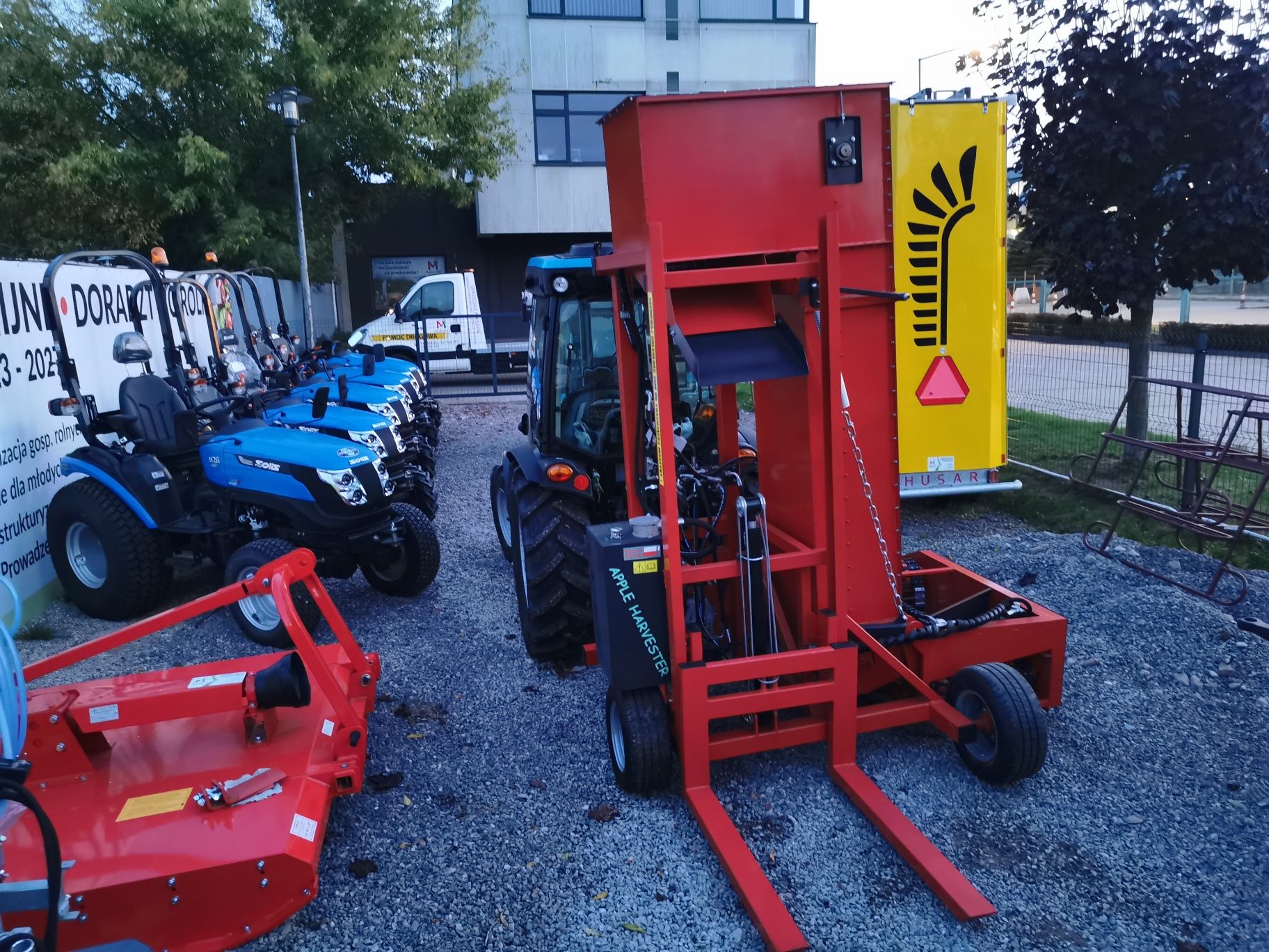 Kombajn do zbioru jabłek przemysłowych CWTS