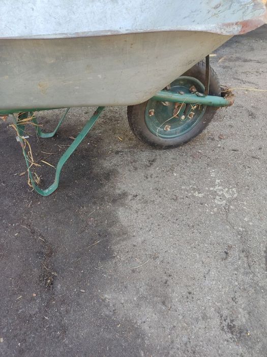 Тачка садова в хорошому стані