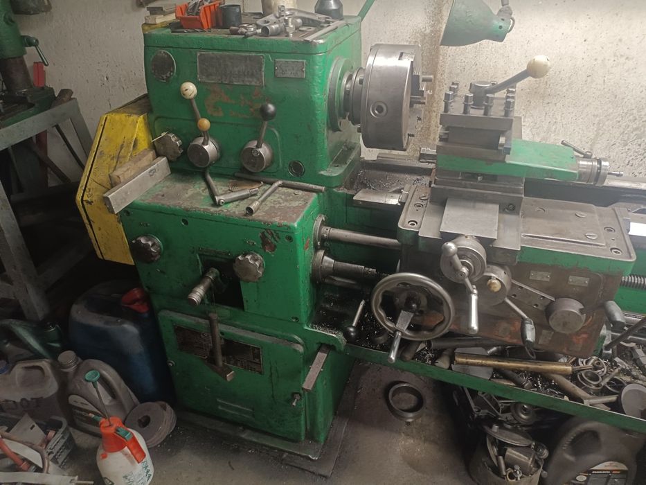 Tokarka uniwersalna TUE 40
