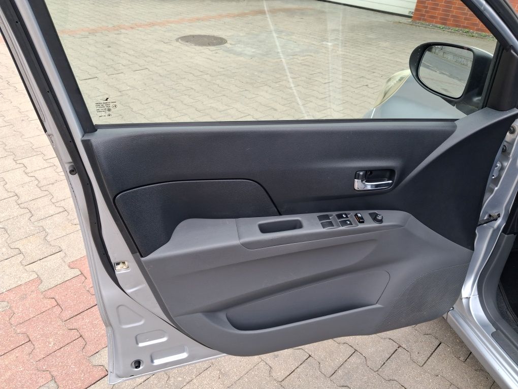 Daihatsu Cuore 1.0 Top - automat - klimatyzacja (silnik Toyota Yaris)