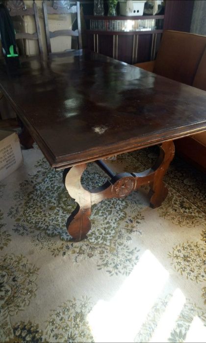 Mesa madeira maciça e 8 cadeiras