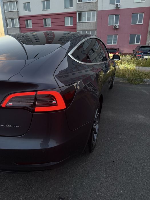 Продам Tesla Model 3