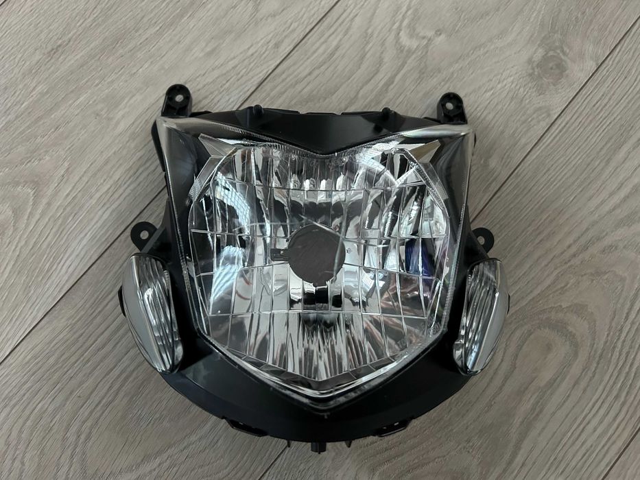 Suzuki GSX-S750 Reflektor Lampa przód 17–19