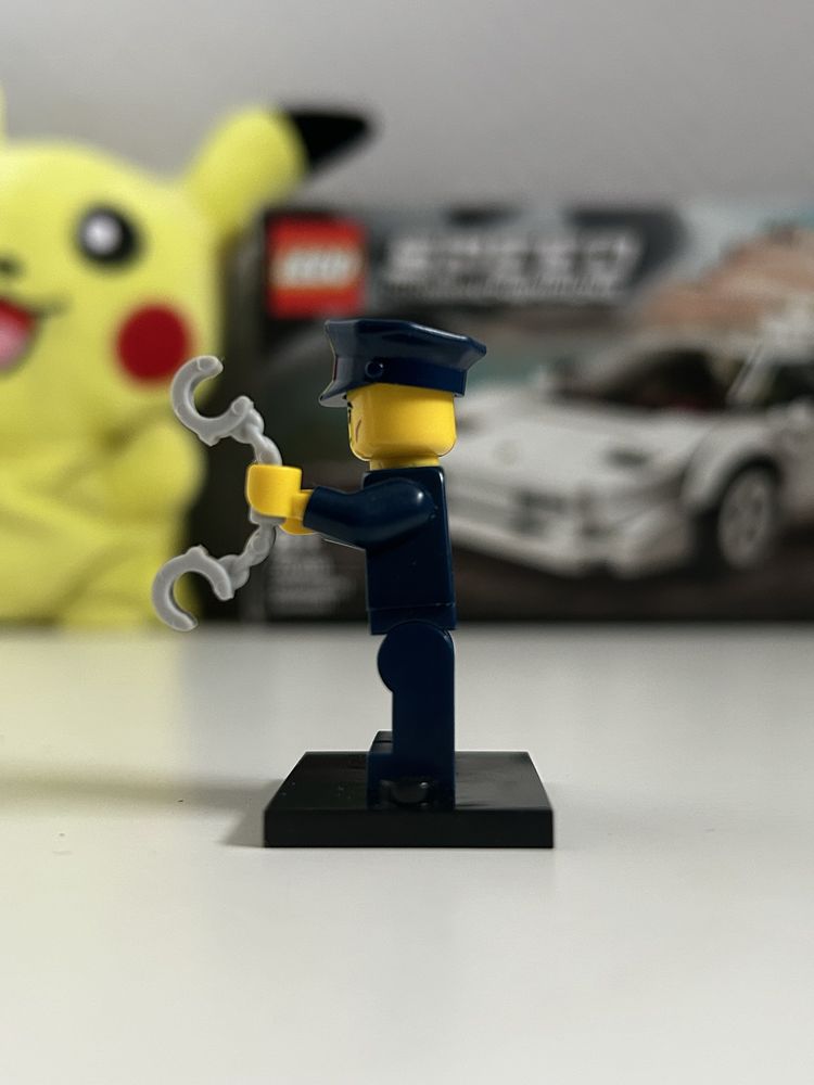 Lego minifigures seria 9 policeman