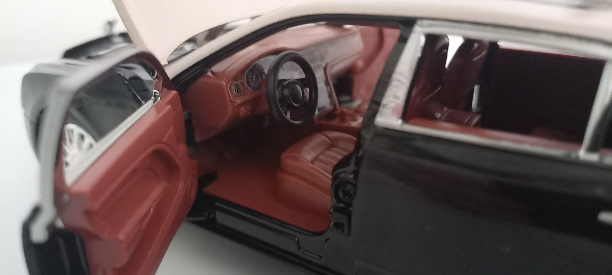 Bentley Mulsanne miniatura 1/24