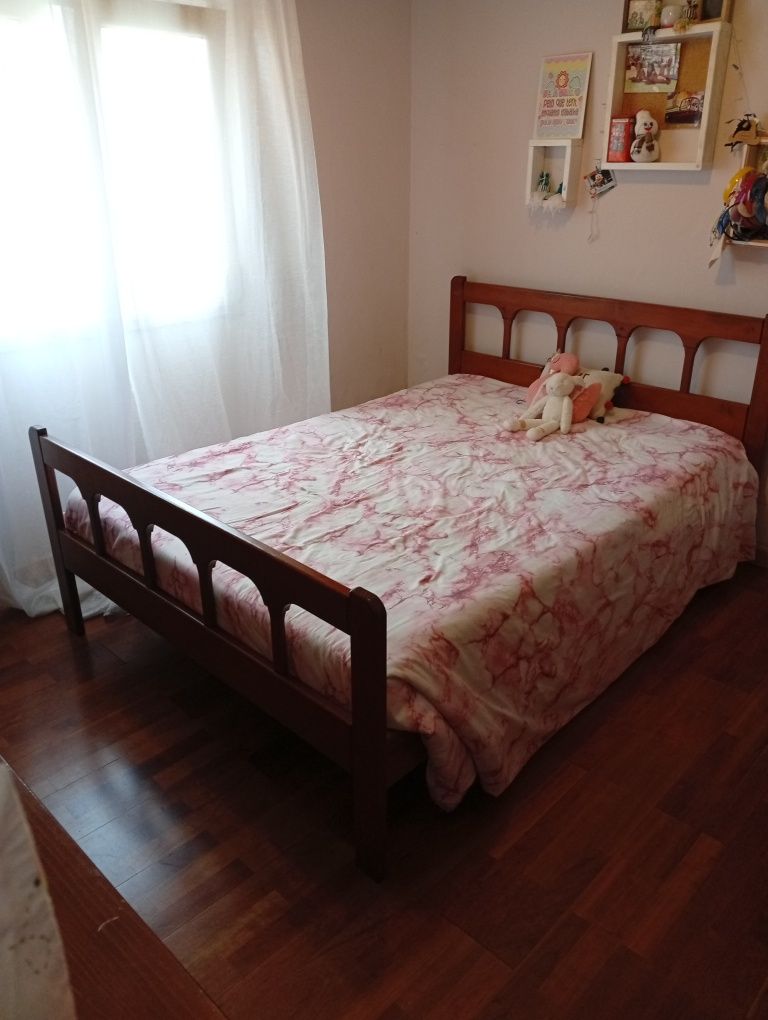Cama de casal com colchão